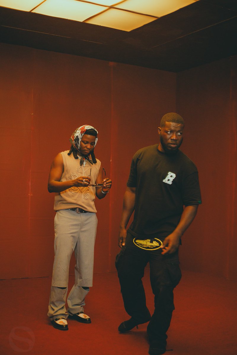 Lasmidofficial's tweet image. FOCUS ON THE EYE, THEY CREATED A NEW ONE 
🎥 @oseiamoah_d 
LAVIDA LOCA 
sarkodie.lnk.to/LavidaLoca