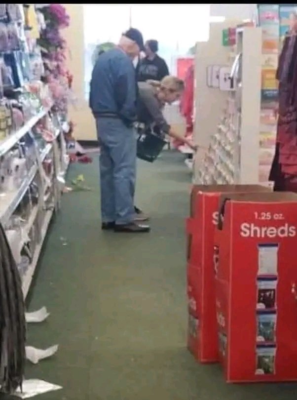 fopminui's tweet image. Louisa McKinney stopped by a Dollar Tree to pick up some wrapping paper for some birthday gifts. While there, she spotted an elderly man approach a young woman in the store for some help. He told the woman he needed help picking out a special birthday card. So they walked over to…