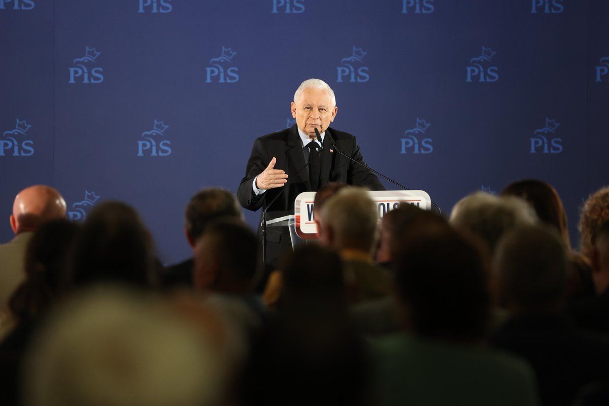 Prawo i Sprawiedliwość (@pisorgpl) on Twitter photo 💬 Prezes PiS J. Kaczyński <a href="/OficjalnyJK/">Jarosław Kaczyński</a>: Musimy podejmować także inne sprawy, a w ramach tej operacji musimy wiedzieć, że mamy do rozwiązania kilka problemów, m. in. żeby Polska suwerenność i praworządność była zagwarantowana i całkowicie jednoznaczna. Trzeba zabezpieczyć 💬 Prezes PiS J. Kaczyński <a href="/OficjalnyJK/">Jarosław Kaczyński</a>: Musimy podejmować także inne sprawy, a w ramach tej operacji musimy wiedzieć, że mamy do rozwiązania kilka problemów, m. in. żeby Polska suwerenność i praworządność była zagwarantowana i całkowicie jednoznaczna. Trzeba zabezpieczyć