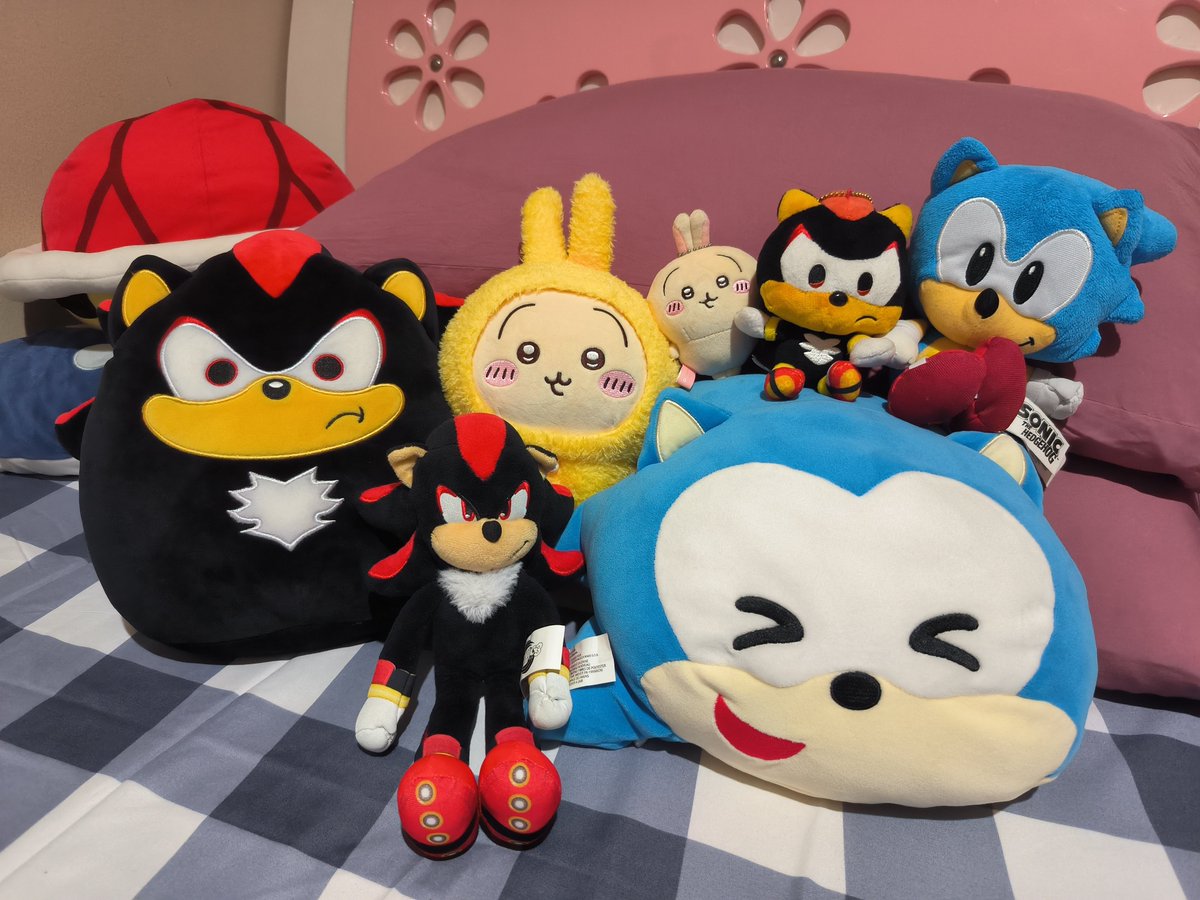 itsalezzia's tweet image. Pajamas Usagi added to my bed plush 🥹
Now i just need to get the GE Shadow Plushie and my life's complete ❤️🖤