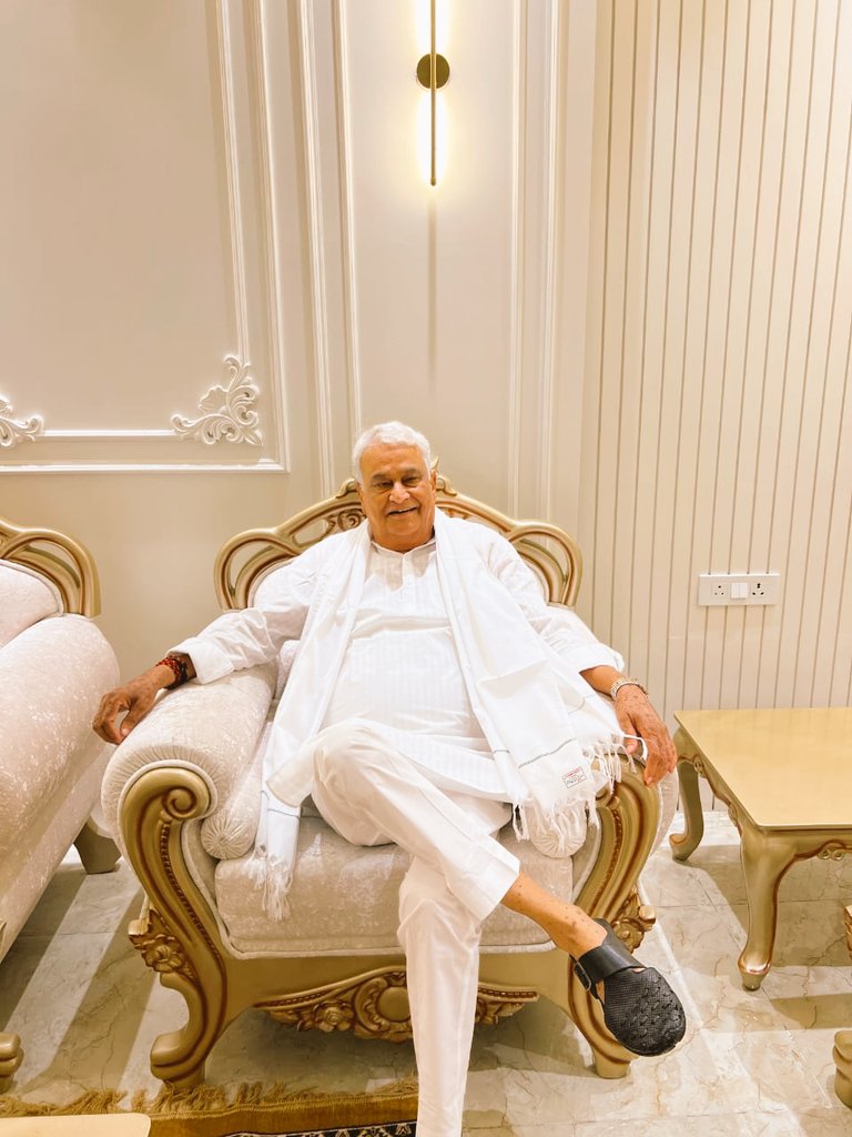 TheKusHSoGuN's tweet image. दिल्ली की कुर्सी.....

@DrKirodilalBJP