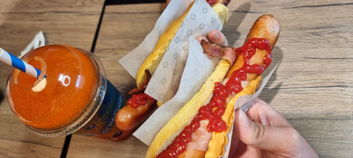 The final gas station hot dog of #Fjordcon 💔🇳🇴🌭