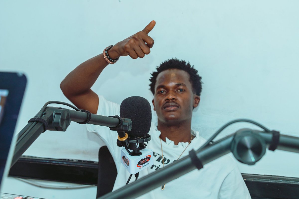 jembefmtz's tweet photo. Karibu kusikiliza countdown ya #Jembeka20 na @Baritone_Tz
Tune ; 93.7Mhz 📻
From ; 18-20Pm ⏰
Online; https://t.co/Tq1zdFsaad https://t.co/l46mRTyqem