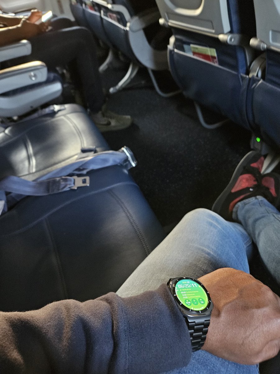 S5Flare's tweet image. And I got the whole row to myself!!!!