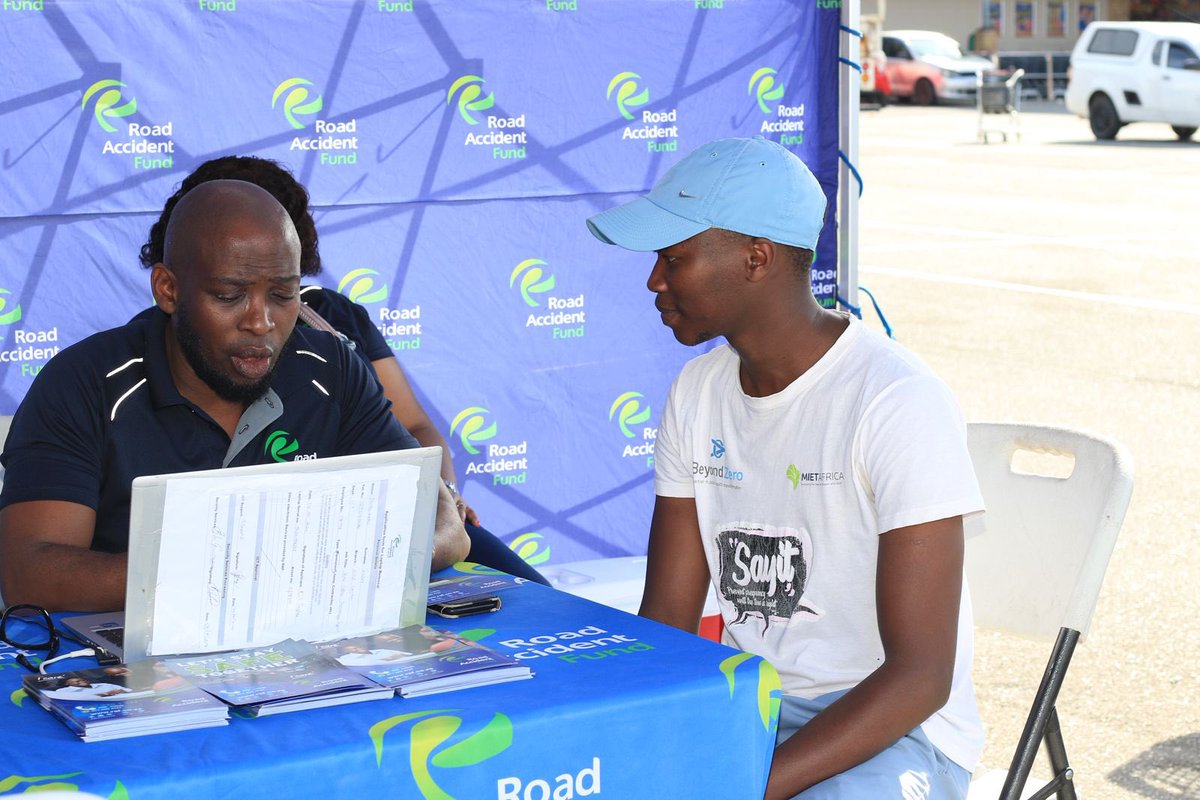 RAF_SA's tweet image. The RAF is at Ziyabuya Shopping Complex in PE today, assisting community members with their RAF claim queries as part of our road safety partnership with @NkqubelaFM
#ICare²