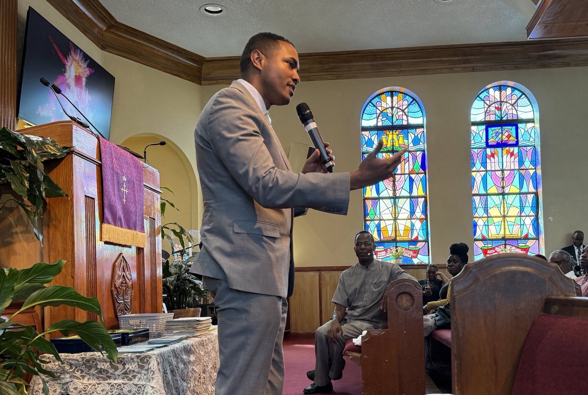 RitchieTorres's tweet image. I had the high honor of presenting a Congressional Record to the New Testament Temple of God in the Northeast Bronx.
Under the leadership of Bishop Paul Peart, the church embodies a living faith—one that extends beyond the pews and into the streets. His spiritual guidance is not…