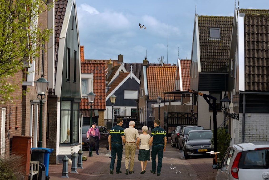 VisitUrk's tweet image. Gebruik van elektrische apparaten is op zondag op #Urk verboden. Dat geldt dus ook voor de ventilatoren en de airco die deze oudere Urkers aan hadden staan. Gelukkig voor hen is het politiebureau lekker koel #zondagsrust