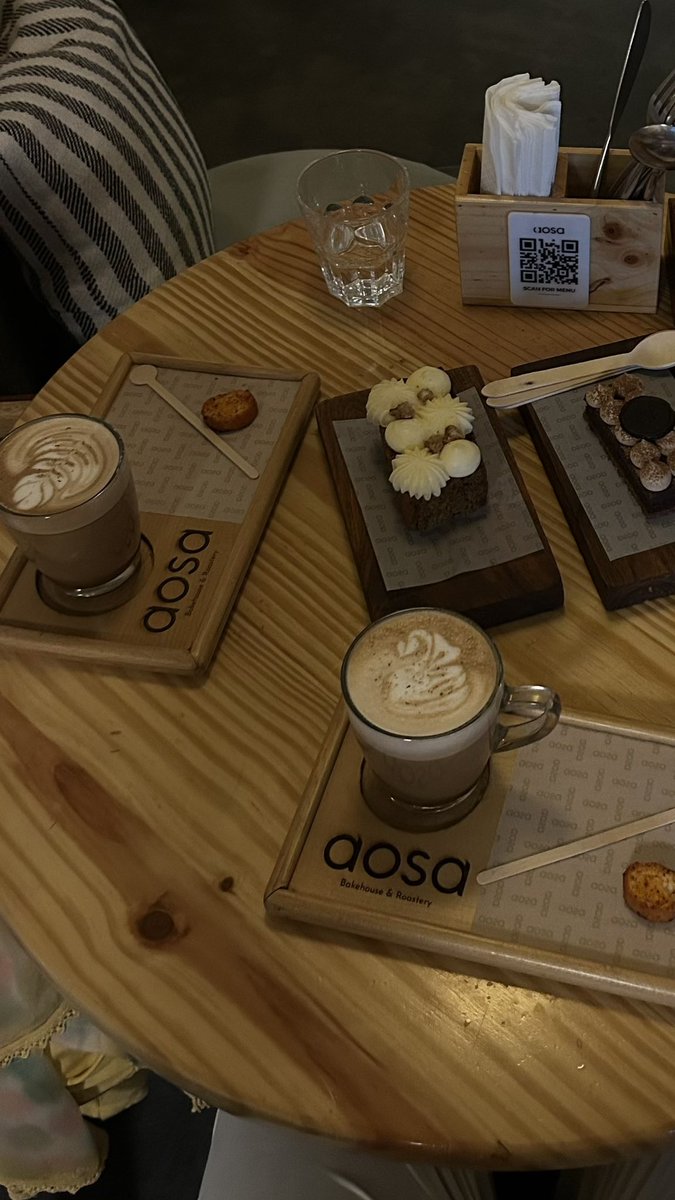 thesakshishukla's tweet image. Udaipur’s coffee scene is criminally underrated. Pictured here is C+C — cocoa and coffee with cinnamon.