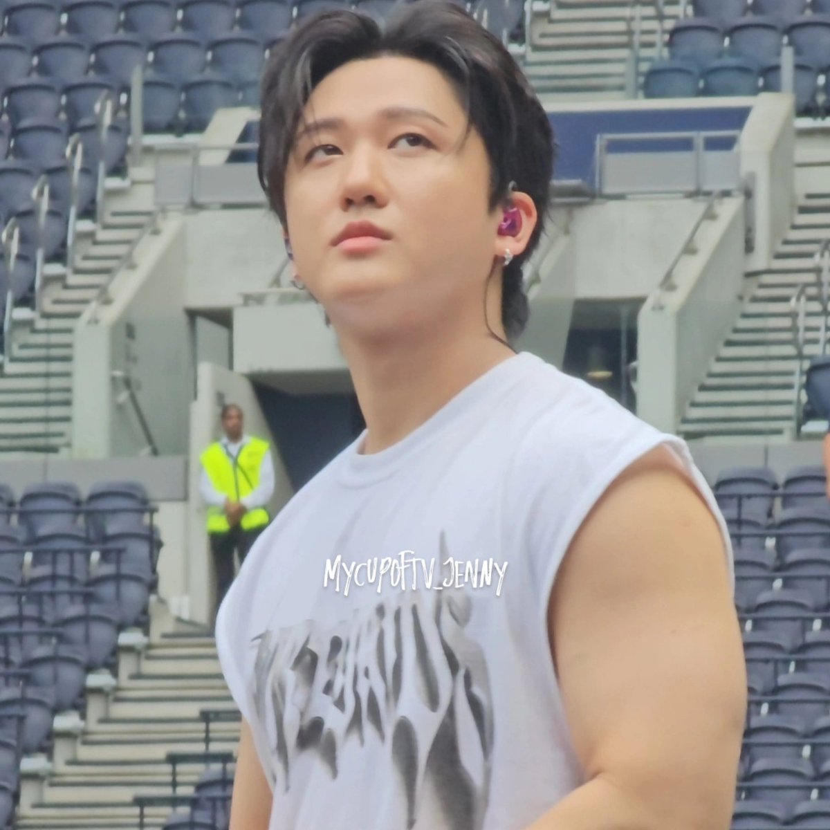 THAT'S MY HUSBAND RIGHT THERE 😍 PERFECTION! #StrayKids #straykidslondon #StrayKids_dominATE #StrayKidsInUK #CHANGBIN #SKZ #straykidsinlondon #straykidschangbin