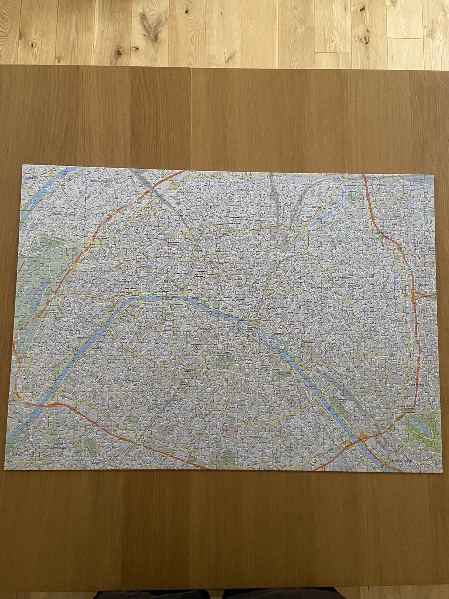 Beathhigh's tweet image. My new favourite street in Paris, thanks to this 1,000-piece jigsaw…