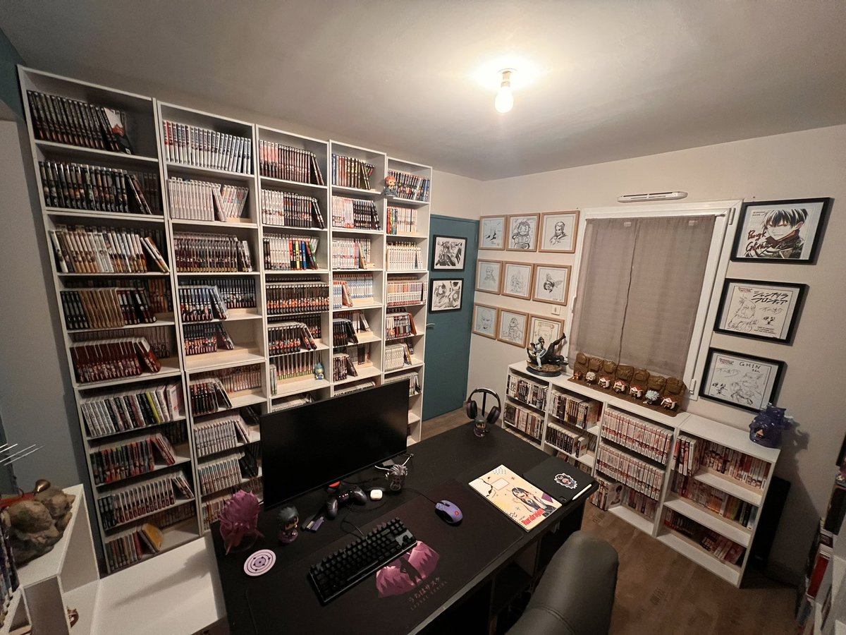 ghinrey's tweet image. Update : la mangathèque est terminée 🥳
Je suis trop content du résultat, j’ai enfin pu accrocher l’affiche d’Ito lors de son passage à Angoulême