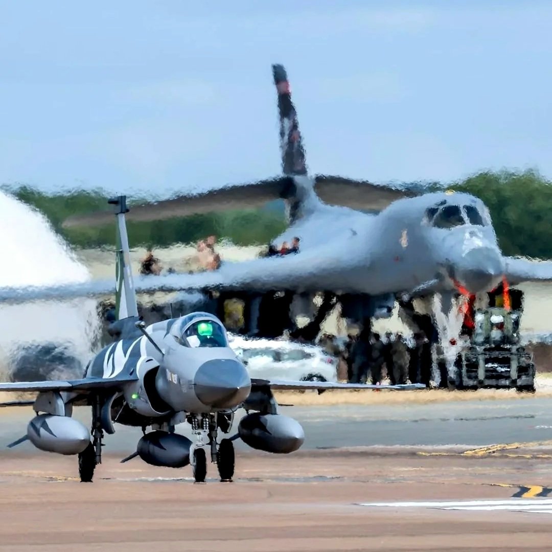 RealAirPower1's tweet image. Lightweight and heavyweight in the same frame. Pakistani JF-17 and USAF B-1B at RIAT 2025.