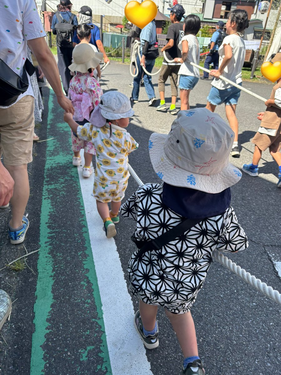 kyk_webdesign's tweet image. 今日は家族で市内の祭りへ🥹

今年2回めの引き太鼓✨
暑かったし下2人はおねむ💤で1時間ぐらいでリタイアしてしまったけど😅
長女ちゃんは引き太鼓の上に乗せてもらって太鼓も叩かせていただいて🙏🏻

自治会の皆さまありがとうございました🙏🏻