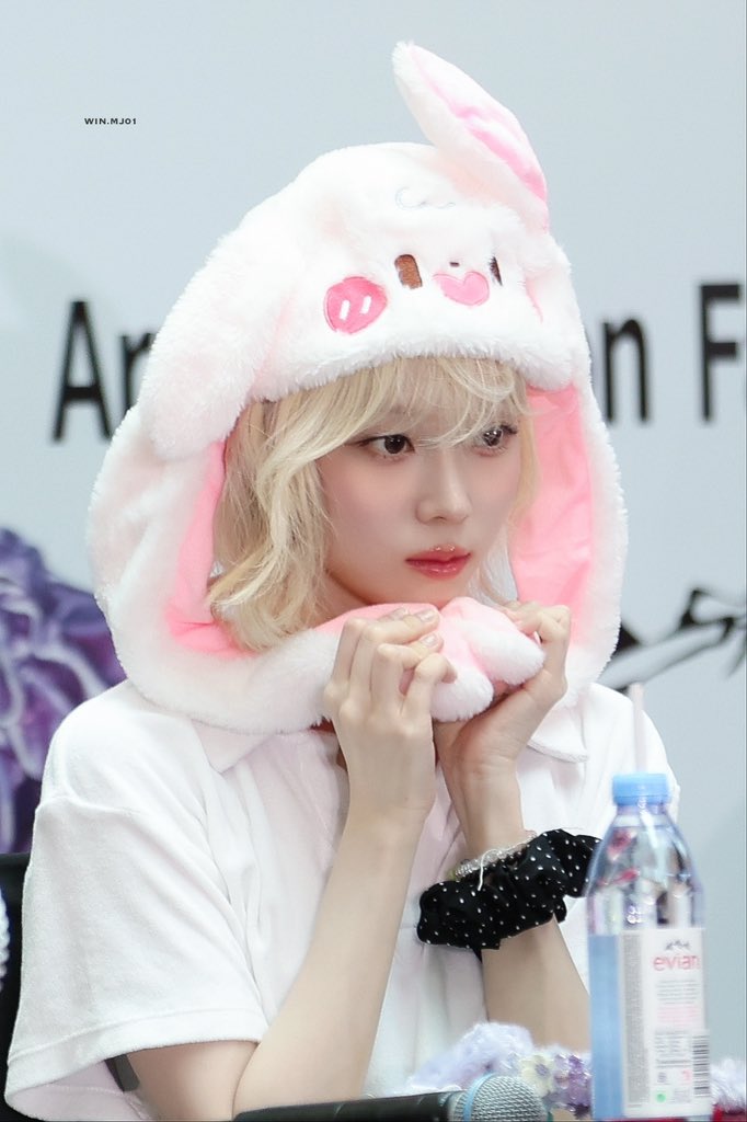 winterminjeong3's tweet photo. 240721
울 강아지 좀 귀여운데ㅋㅋ🐶
#윈터 #에스파
#WINTER #aespa
#ウィンター https://t.co/BrZI0aSlgW