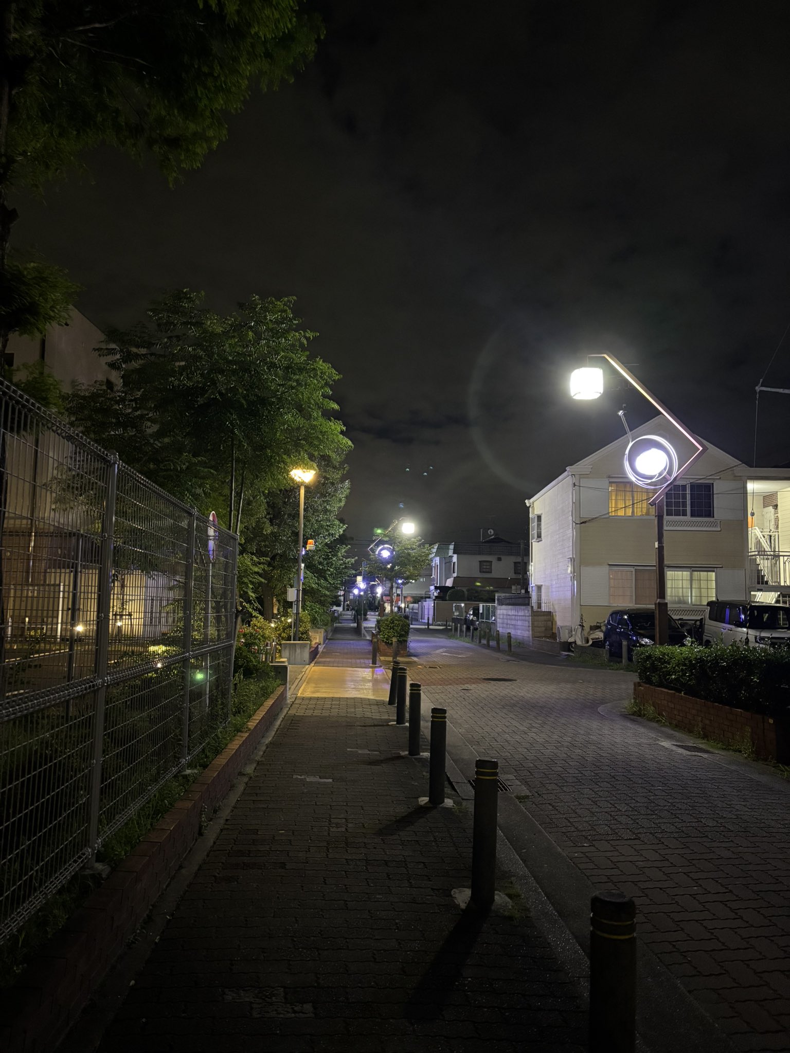 夜の散歩 mqdefault.jpg
