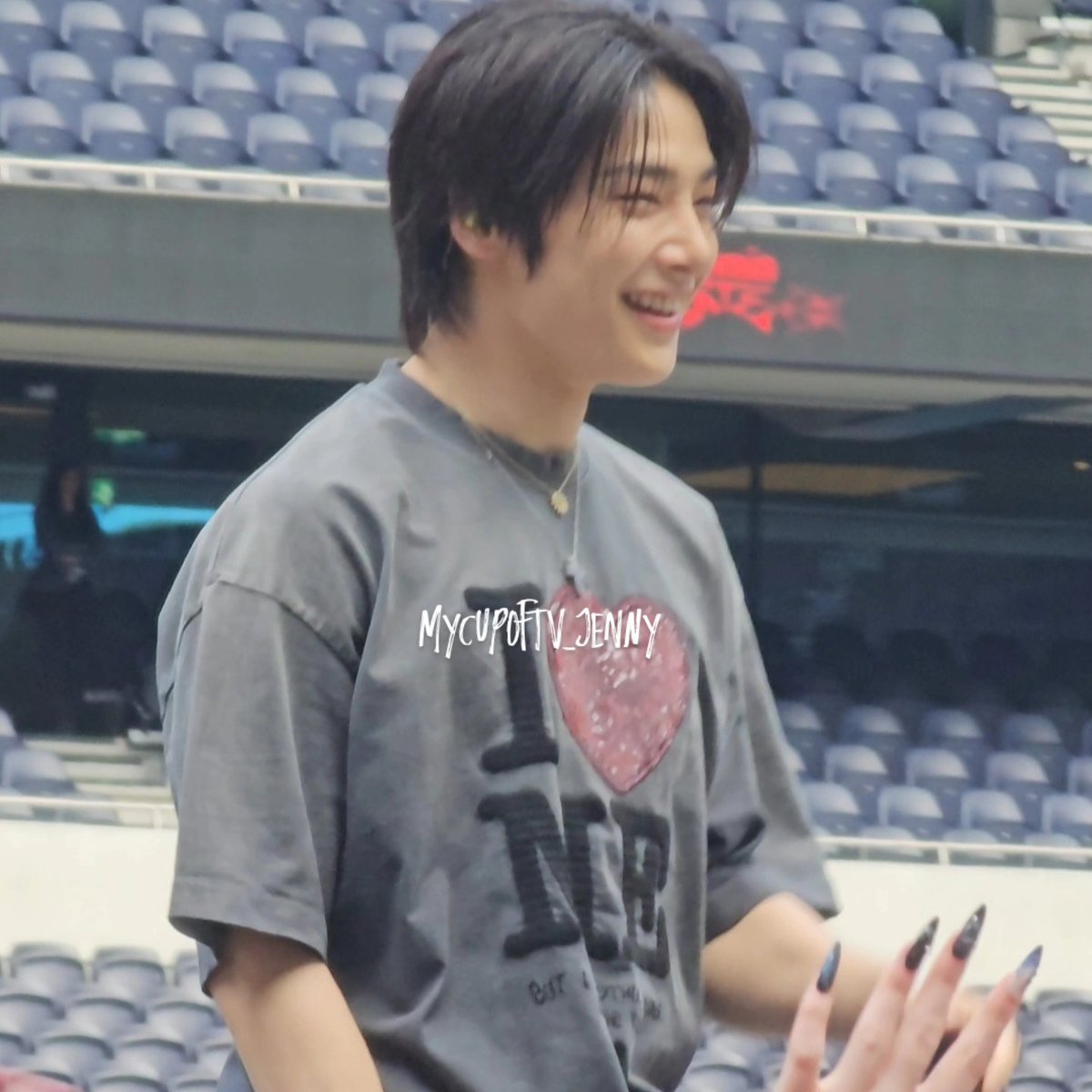 I swear Jeongin gets more handsome, everytime I see him 😍 #StrayKids #straykidslondon #StrayKids_dominATE #StrayKidsInUK #JeongIn #straykidsjeongin #SKZ