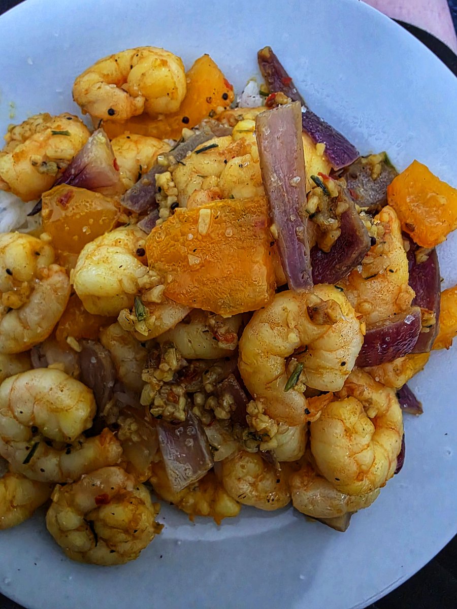 Sunday lunch. Condem me not. Chilli prawn stir fry with rice. I have a great fishmonger locally.