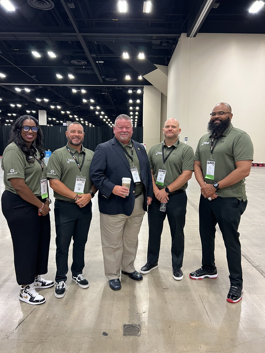 Coach Dickerson (@queisha44) on Twitter photo It’s GO TIME!!! Region 5 BOD’s & our President ready to go!! Come GROW with us!! <a href="/THSCAcoaches/">THSCA</a> <a href="/BrianRandle40/">#nodayzoff</a> <a href="/coach_mcdowell/">Shaun McDowell</a> <a href="/DickinsonFB/">DHSGatorFB</a> <a href="/CoachGotte/">Coach Gotte</a> It’s GO TIME!!! Region 5 BOD’s & our President ready to go!! Come GROW with us!! <a href="/THSCAcoaches/">THSCA</a> <a href="/BrianRandle40/">#nodayzoff</a> <a href="/coach_mcdowell/">Shaun McDowell</a> <a href="/DickinsonFB/">DHSGatorFB</a> <a href="/CoachGotte/">Coach Gotte</a>