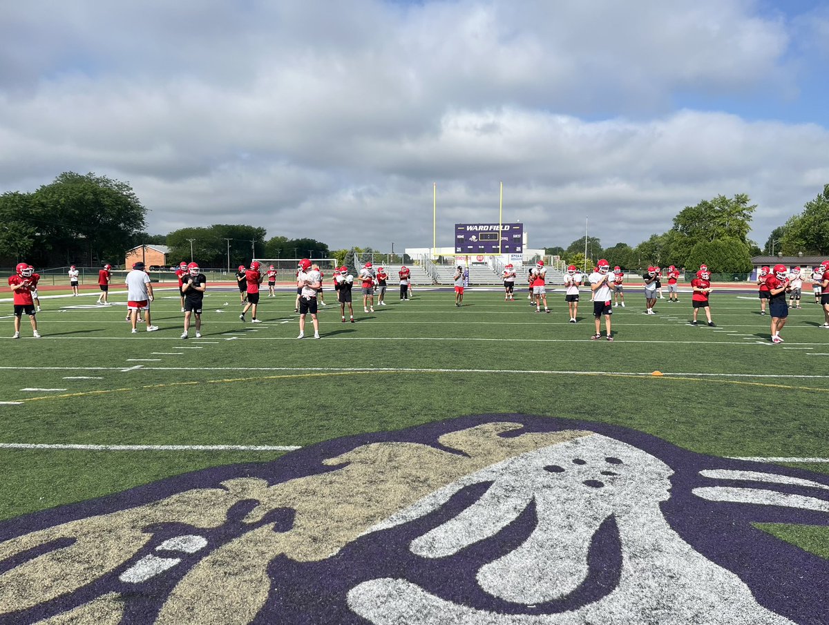RedHawkFB's tweet image. 𝐓𝐞𝐚𝐦 𝐂𝐚𝐦𝐩 ✅
This week we competed, we grew, and we had a blast doing it!
#FAMILY // #HonorGloryFame // #115th