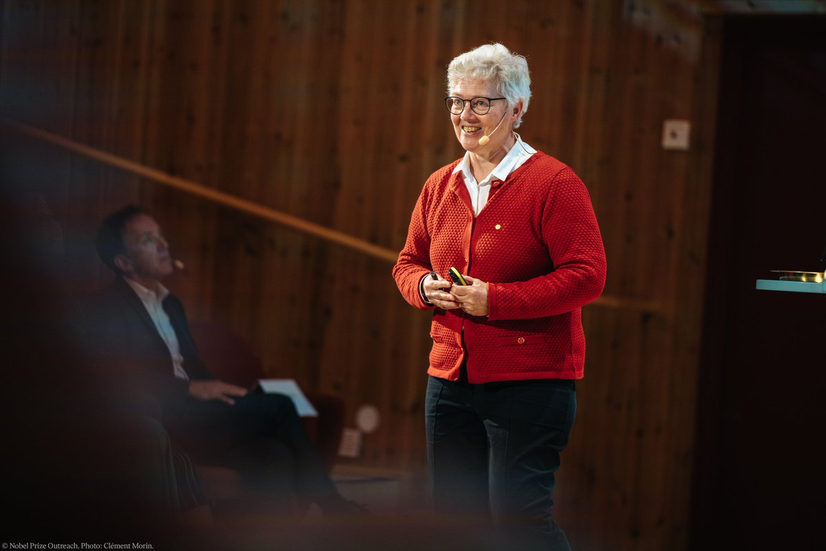 NobelPrize's tweet image. Did you have an inspirational teacher?
Physics laureate Anne L’Huillier was inspired by two “great teachers” and Nobel Prize laureates who ignited her passion for atomic physics.
Learn more: bit.ly/3PH6u67
#NobelPrize
