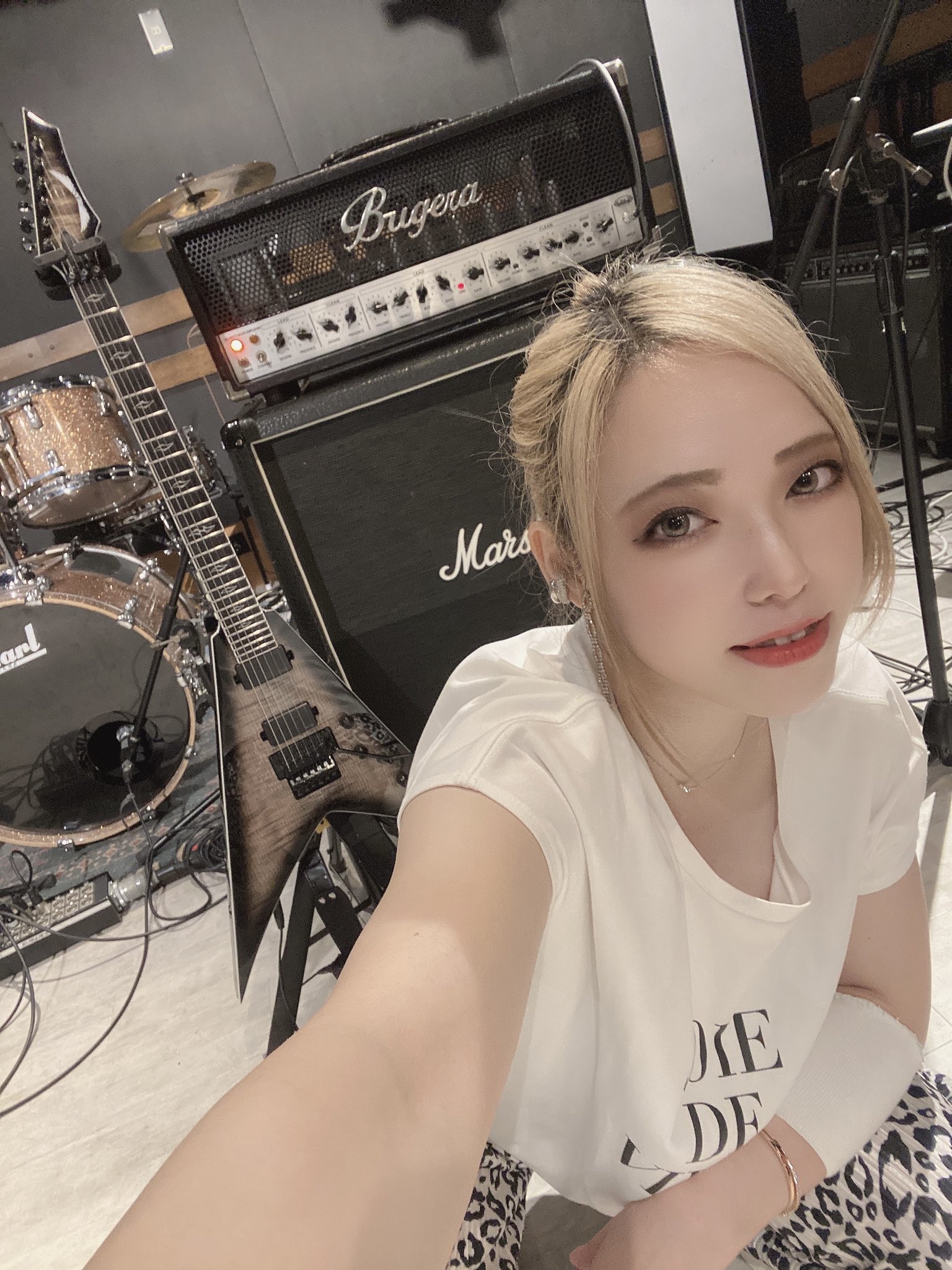 Sally@Guitarist on X: 