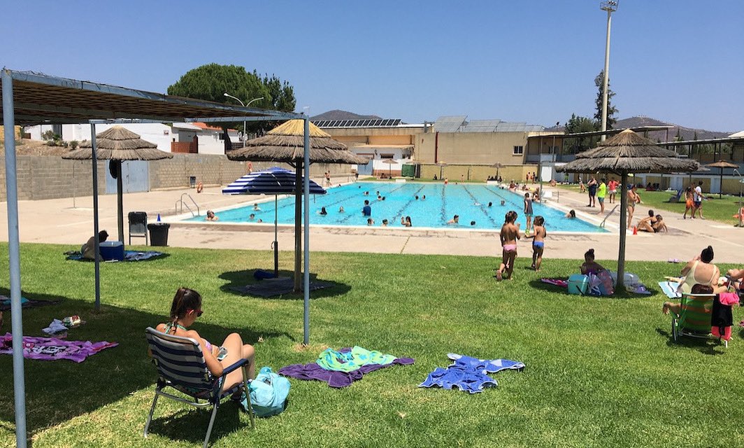 ☝🏻𝐓𝐔 𝐀𝐘𝐔𝐍𝐓𝐀𝐌𝐈𝐄𝐍𝐓𝐎 𝐓𝐄 𝐈𝐍𝐅𝐎𝐑𝐌𝐀: 

Por motivos sanitarios ajenos a la gestión municipal, la piscina municipal de verano se cierra hasta nuevo aviso.

Disculpen las molestias. 

¡Construyamos PUEBLO juntos!