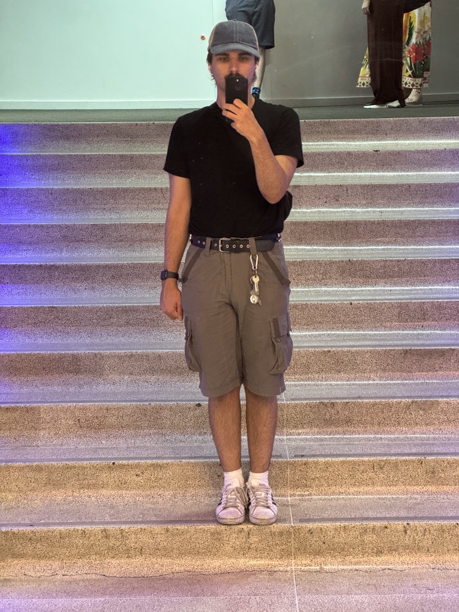 uawanama's tweet image. kinda want to facetime with oomfs