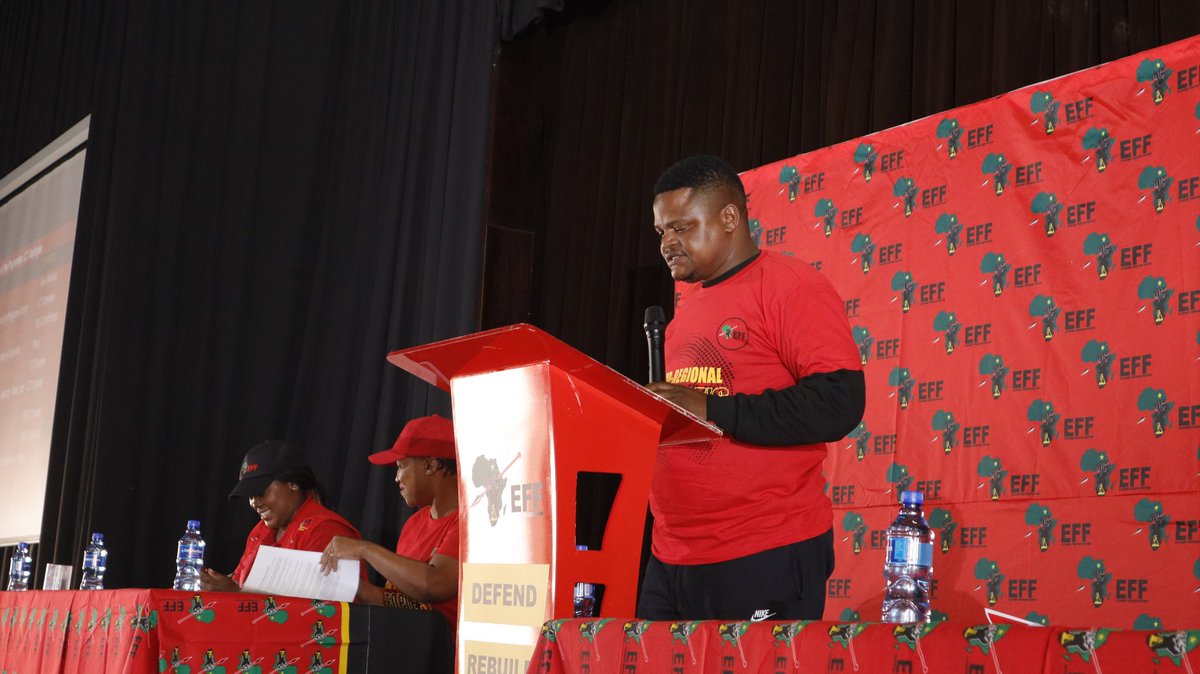 EFFGautengProv's tweet image. 🚨In Pictures🚨
The EFF Gauteng Deputy Chairperson, Fighter Phillip Makwala tabling a handover Organizational Report at the Tshwane 3 Subregional People’s Assembly.
#EFFSRPA