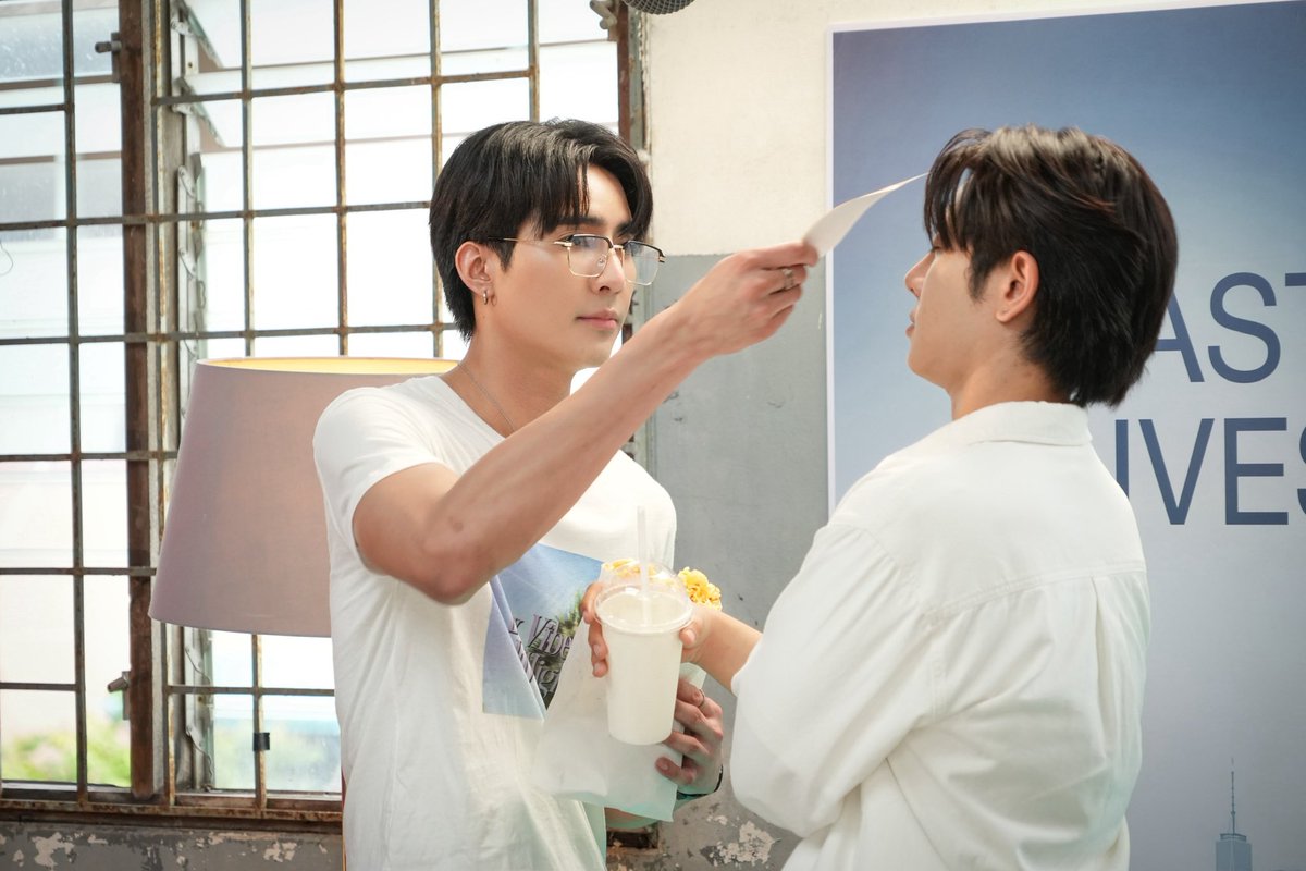 แหนะ ใครๆ ก็ชอบแกล้งคนที่ชอบทั้งนั้นแหละแจ็ค 🙃

#OnlyFriendsDreamOn #GMMTV 
<a href="/Earth_Pirapat/">Earth Pirapat 🌏</a> <a href="/wixxiws/">มซ ตัวจริงยิ้มหวาน ติดวีนทวิตเฉยๆ</a>