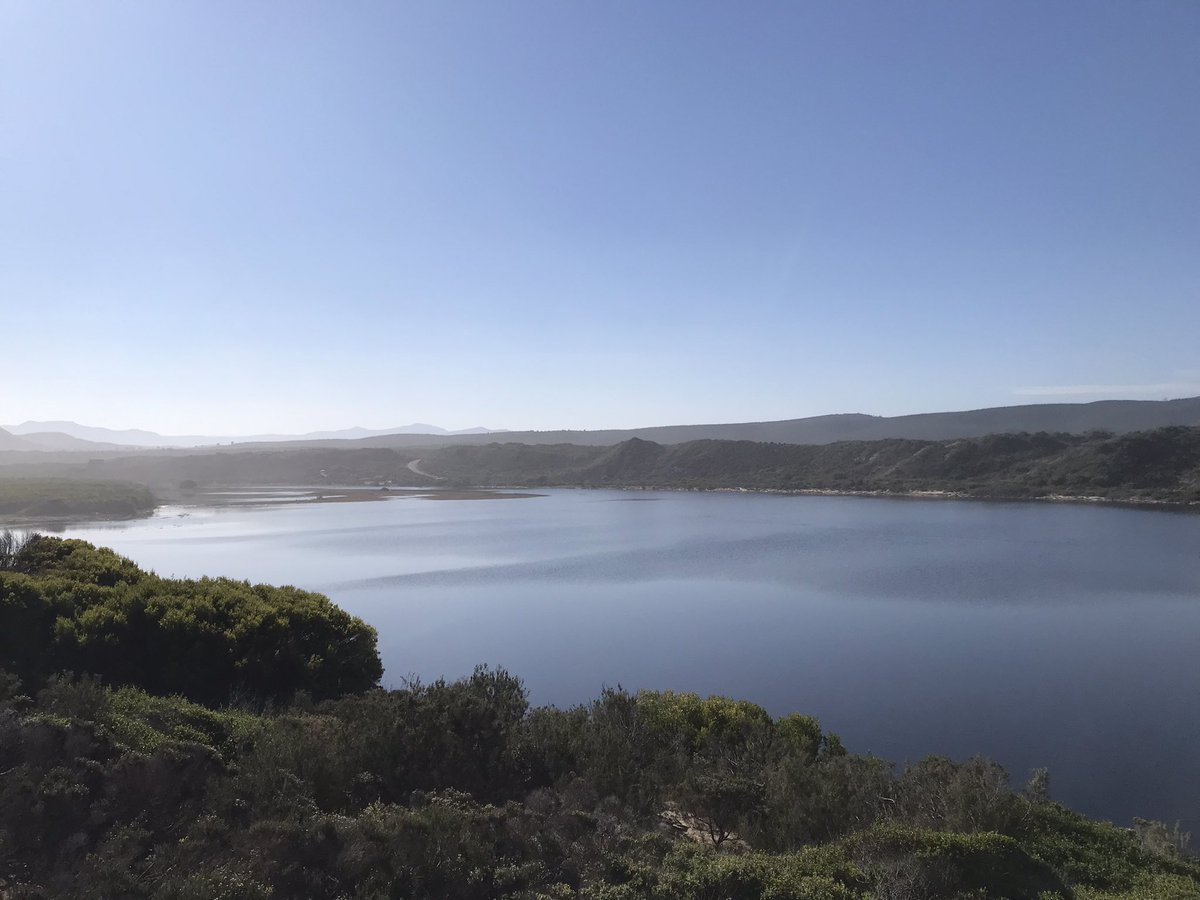 marcdotnarc's tweet image. Winter Bliss - there a few more people around than usual haha….
I thought this was my beach - I saw a couple getting all jiggy aswell 🤗😂 one used to be able to do that but not nowadays - I think they were tripping tho!
We have that Cape Town crowd in the area now - ugh!