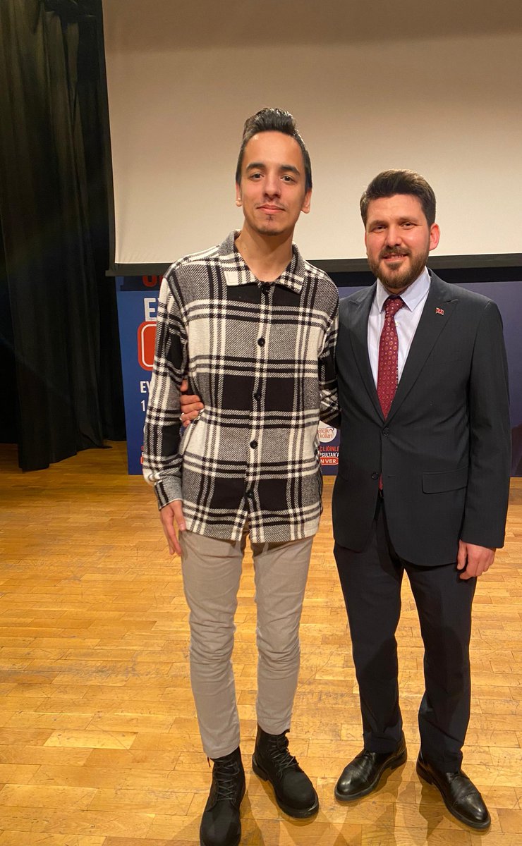 Görevde olduğun süre boyunca bizi kendi öz kardeşinden ayırt etmeyen kıymetli abim, başkanım, yol arkadaşım yeni görevin hayırlı uğurlu olsun. Rabbim muvaffakiyetler nasip etsin. Biz Eyüpsultan gençliği olarak senden razıyız. Rabbim de senden razı olsun 🇹🇷 <a href="/mburakcebioglu/">Burak Çebi</a>