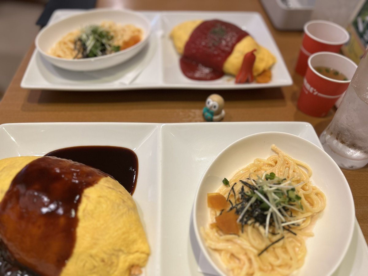 ch61248's tweet image. 友達とお出かけ
今日捕まえたさりげなく💯だった
チョロネコを添えて