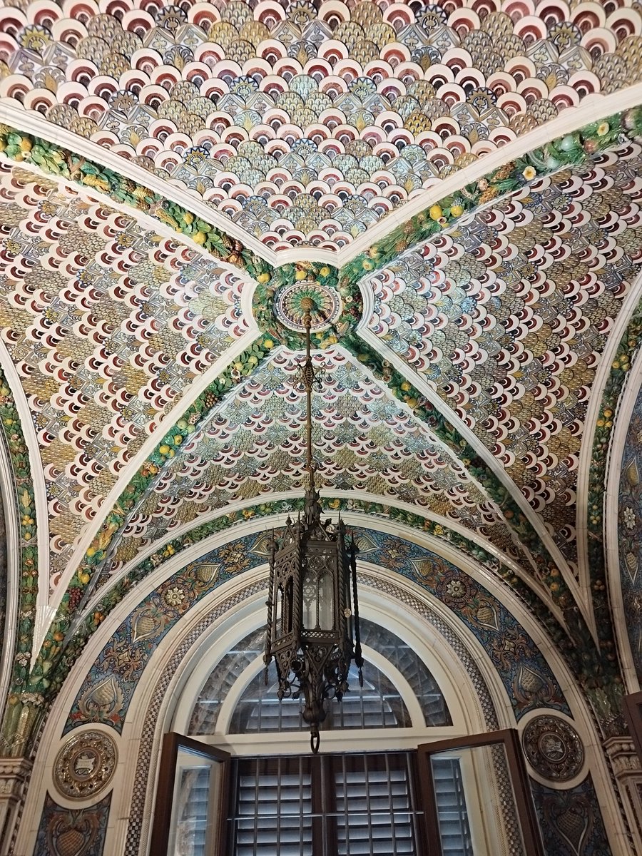 Ioglady's tweet image. one of the best places i visited so far it was worth the long sweaty walk... beautiful rooms and a surprise botticelli