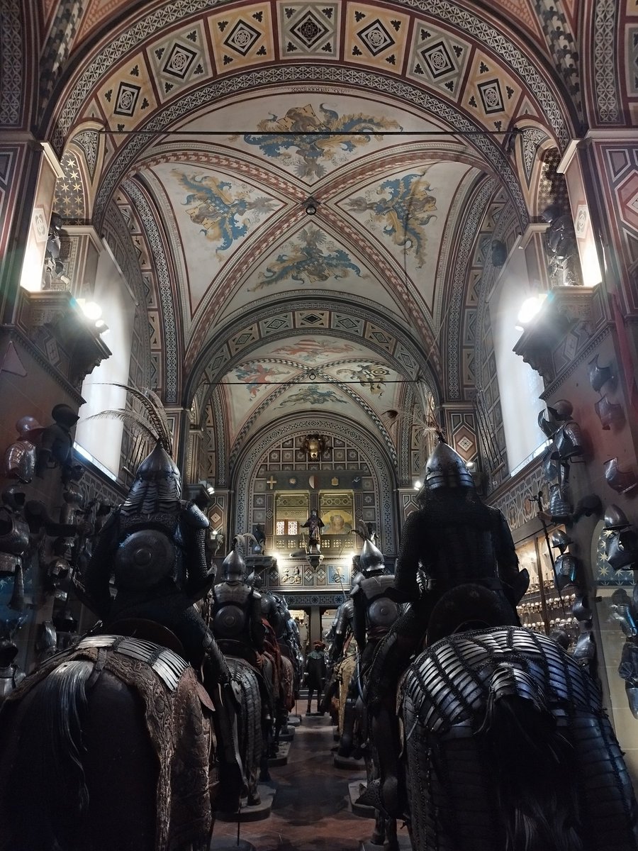 Ioglady's tweet image. one of the best places i visited so far it was worth the long sweaty walk... beautiful rooms and a surprise botticelli
