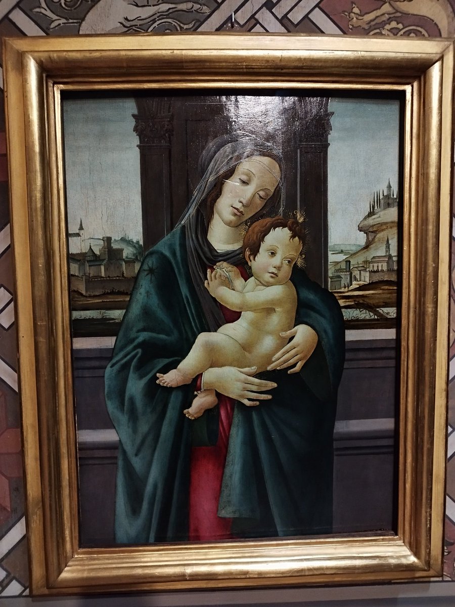 Ioglady's tweet image. one of the best places i visited so far it was worth the long sweaty walk... beautiful rooms and a surprise botticelli