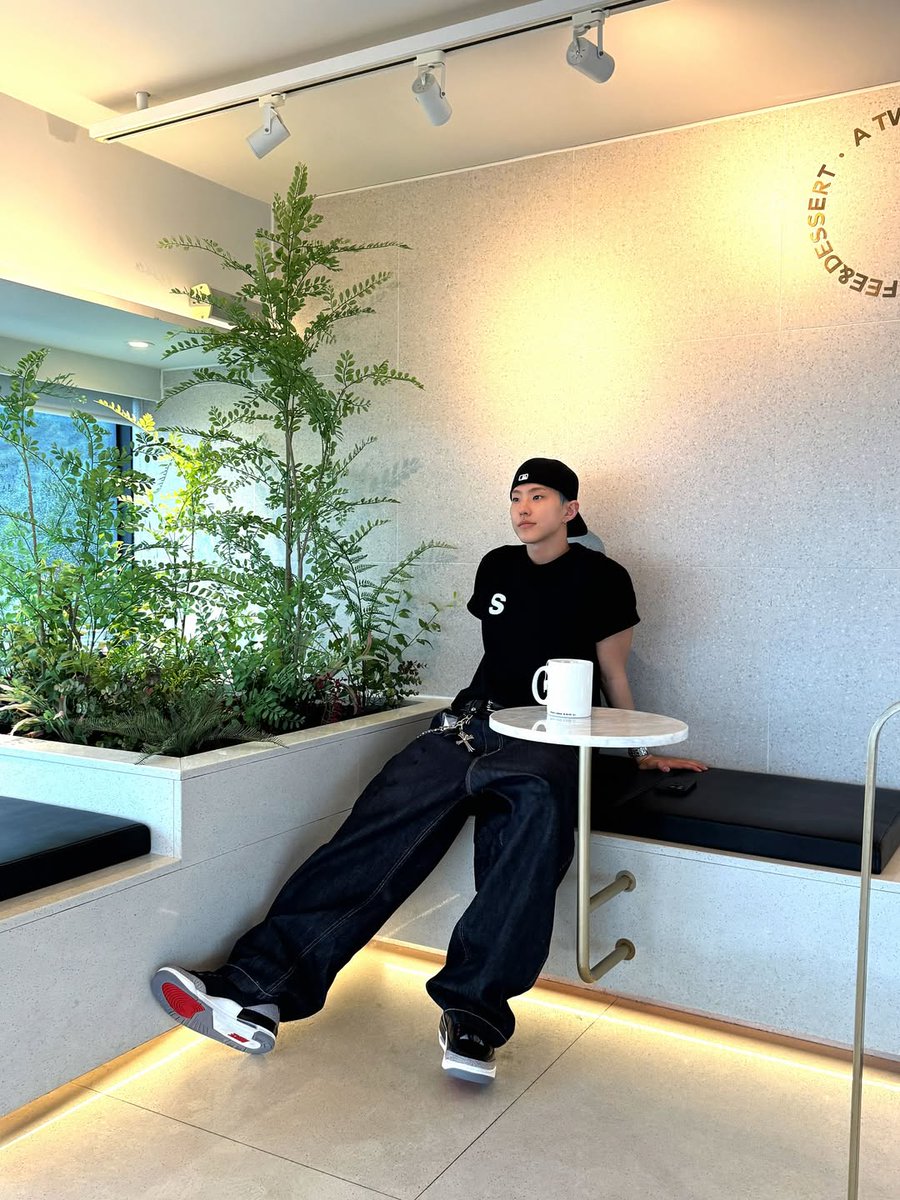 Hasya (@tigerkhs) on Twitter photo 