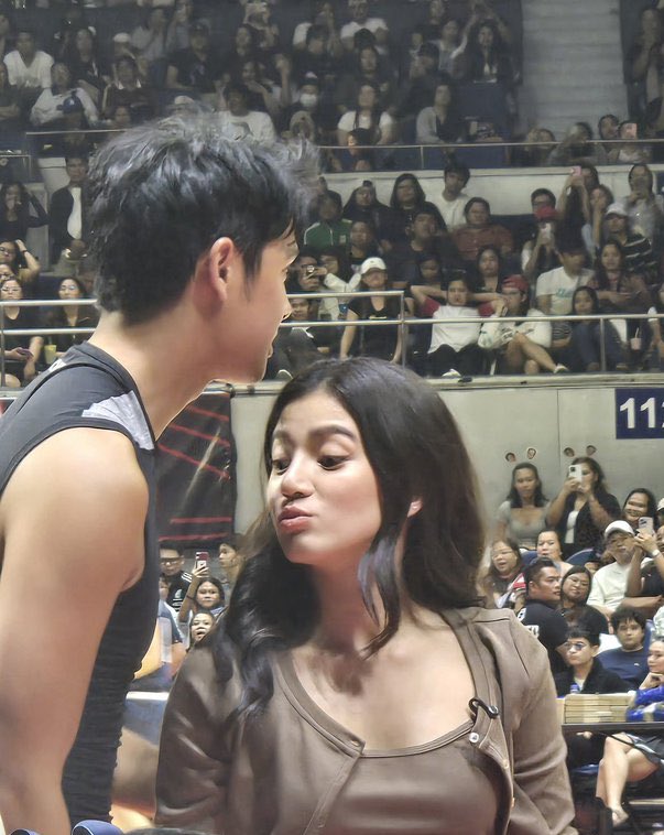 UMPISA PALANG PANALONG PANALO NA AGAD YUNG ISA JAN 🤭

DONNY TAKES OVER

#CourtSideWithDonBelle
#BELLEyondTheGame