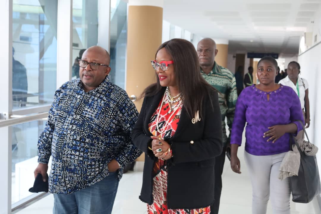 Climate Newsroom (@climatenewsrom) on Twitter photo 📍Victoria Falls, Zimbabwe 🇿🇼
Dr. <a href="/MumbaMusondam/">Dr. Musonda Xoliswa Mumba</a>, Secretary General of the Ramsar Convention, has arrived ahead of #COP15 (July 23–31). Welcomed by Ambassador T.T. Chifamba & senior officials, Zimbabwe is ready to host this historic global #wetlands summit. 📍Victoria Falls, Zimbabwe 🇿🇼
Dr. <a href="/MumbaMusondam/">Dr. Musonda Xoliswa Mumba</a>, Secretary General of the Ramsar Convention, has arrived ahead of #COP15 (July 23–31). Welcomed by Ambassador T.T. Chifamba & senior officials, Zimbabwe is ready to host this historic global #wetlands summit.