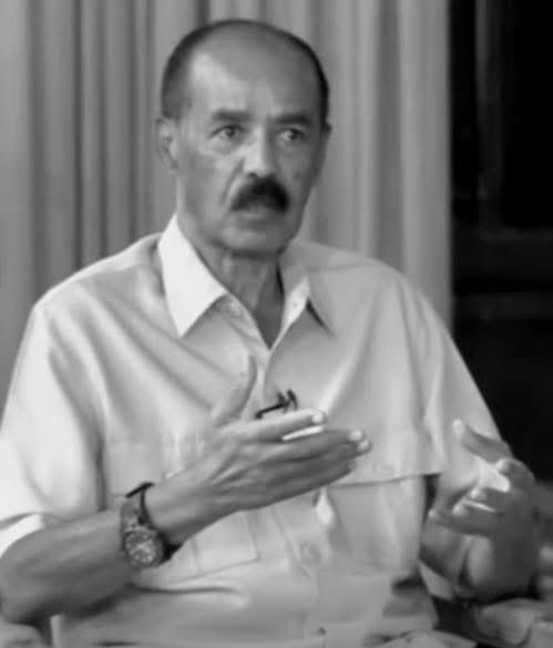 ካብ ክልተ ሰዓታት መደረ ጀኖሳይደር ኢሳያስ፣ ንፖለቲከኛታት ትግራይ ከፍፅግ ዝኽእል፤

«...ረማዕ ኢልና ነርክበሉ ኢና ዝብሃል ነገር የለን!...»

«...ውሽጣውን ዘቤታውን ሽግራት እናተፈትሑ  ኣብ ዞባዊ፣ ክፍለዓለማውን ዓለምለኻውን ጉዳያት  ትሰርሕ...»