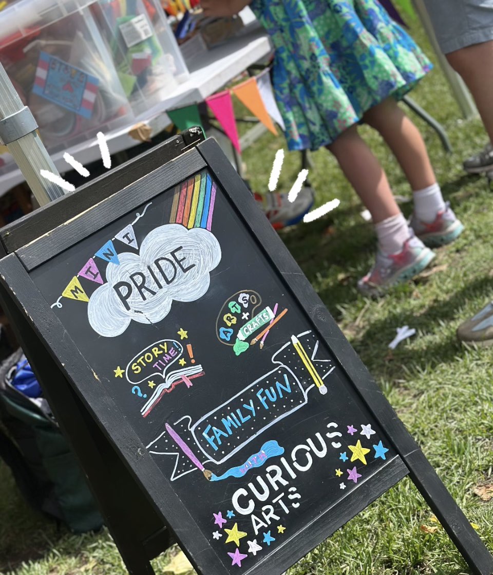 LWSNorthEast's tweet image. Target market for Newcastle Pride 2025 - children and dogs.
Apparently, dogs can be ‘trans’ now 🙄
#LetWomenSpeak #Newcastle #Toon #NorthEast
