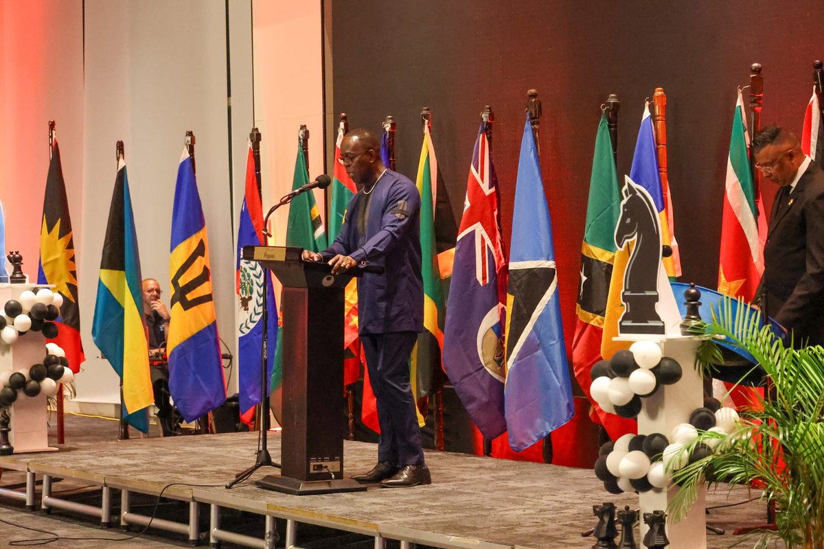 CARICOMorg's tweet image. #InternationalChessDay 2025!
CARICOM celebrates its partnership with the Guyana Chess Federation to host the CARICOM Classic Chess Tournament (2024–2025).
CARICOM Deputy SG:
“Chess builds focus, strategy, and decision-making—even in uncertainty.”
