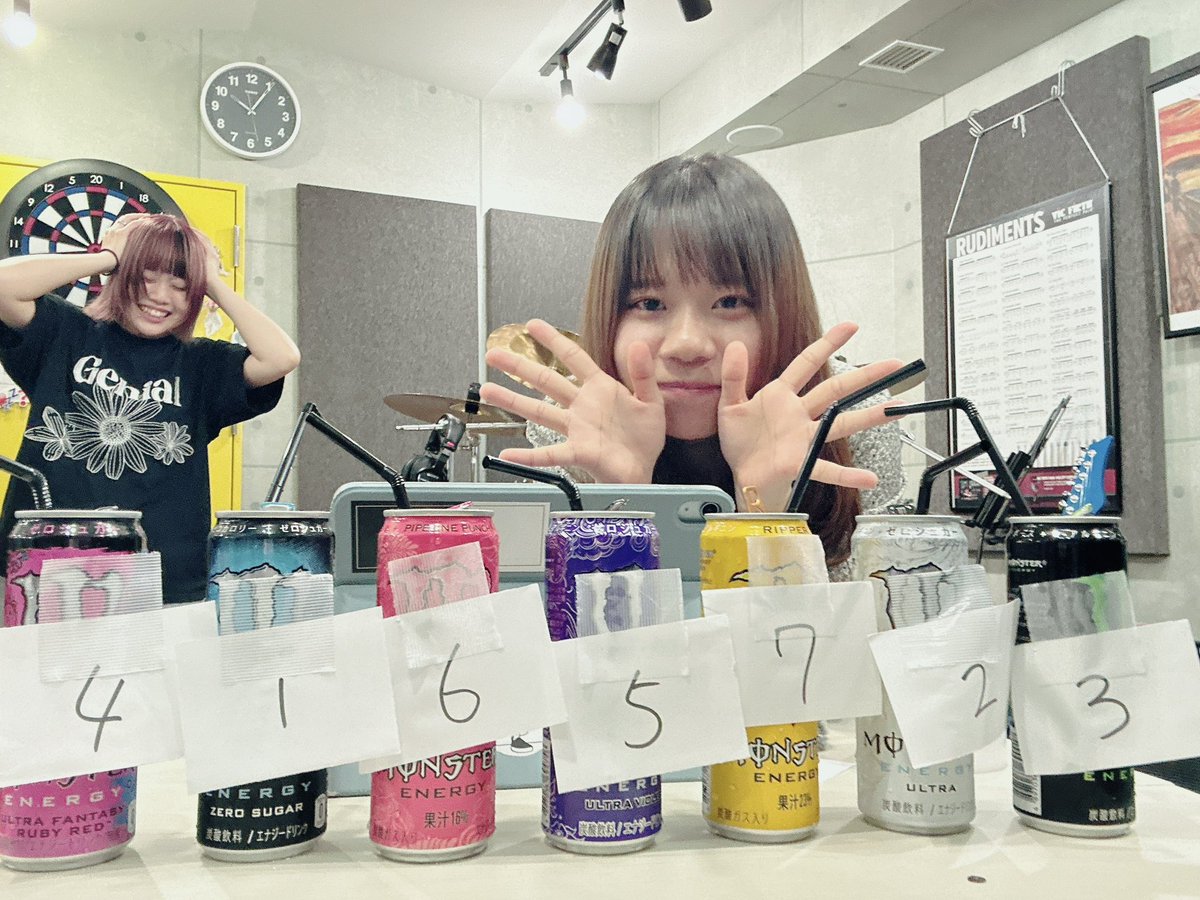 marudayo_Ba's tweet image. ふれふらじお！TVありがとうございましたー！！！📺
6月8日ぶりのメインパーソナリティで緊張した、、ちゃんと喋れてたかな😵‍💫💦

飲み比べたモンスターはこれから頑張って飲み切ります！🦖

【今日のふれふらじお！TVみてね！】
youtube.com/live/49_OJ0x7X…