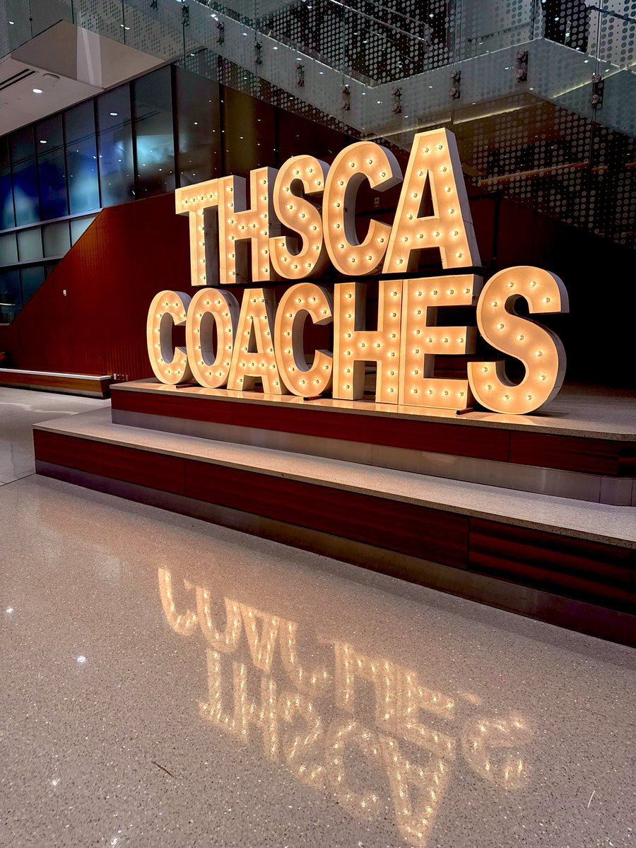 Sky_Coach's tweet image. 📍 Headed to THSCA Coaching School?
Come see why the top teams trust SkyCoach for fast, reliable replay. Stop by Booth 1423 and let’s talk game-day advantage. 💪