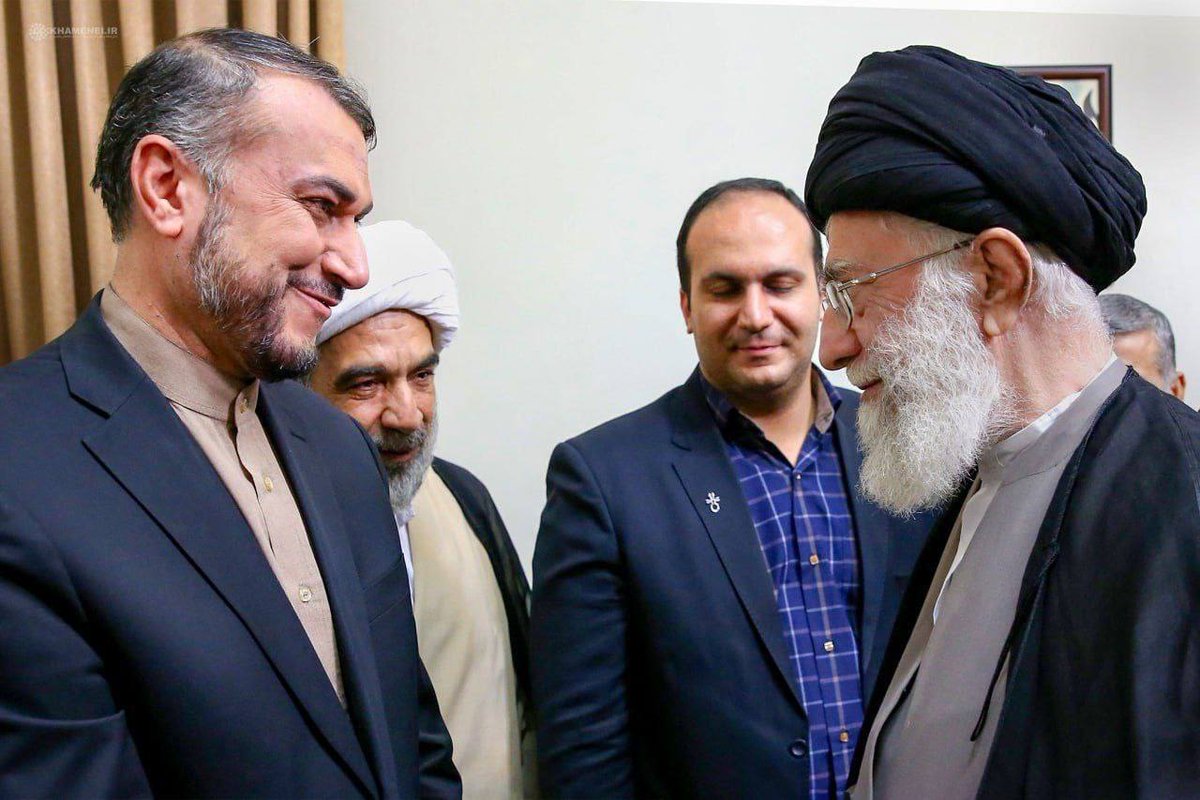 mehdi_mohandes's tweet image. کسی صدای کودکان غزه و همراه میدان بود،
در کوههای ورزقان به آسمان پر کشید.
از این دولت و دیپلماسی، جز لاس زدن با آمریکا و اروپا و تعریف از #پیرپسر ها انتظاری نداشته باشید.