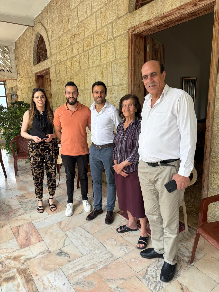 michelhelou_lb's tweet image. من بعلشميه لصاليما وخلوات، جولة حوارية مع الأصدقاء والأهالي في المتن الأعلى حول التطوّرات في السويداء والتحديات البلديّة.
شكرًا على كرم الضيافة كالعادة.