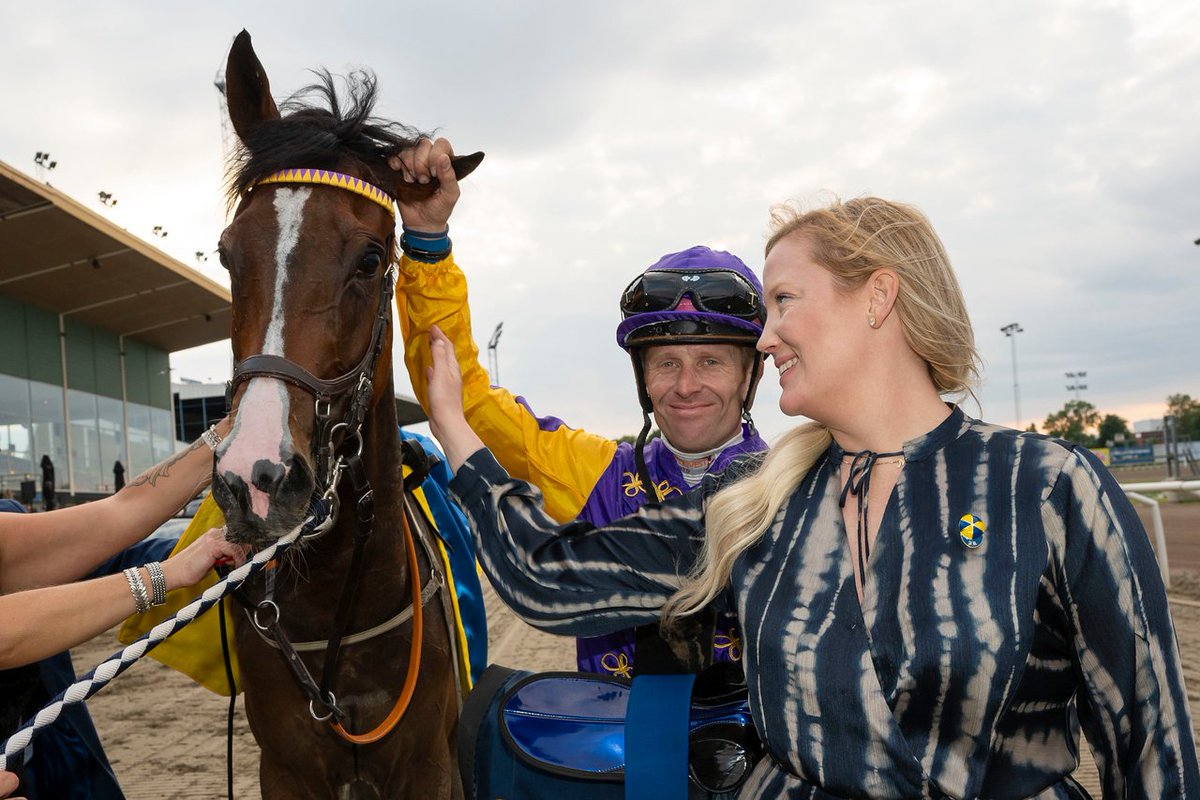 SWEDISH DERBY 2025 WINNER - CELTIC LULLABY  

svenskgalopp.smugmug.com/Tvlingsdagar/J…

📷 <a href="/galoppbilder/">Stefan Olsson</a>
 
#swedishracing #jagersrogalopp #horseracing