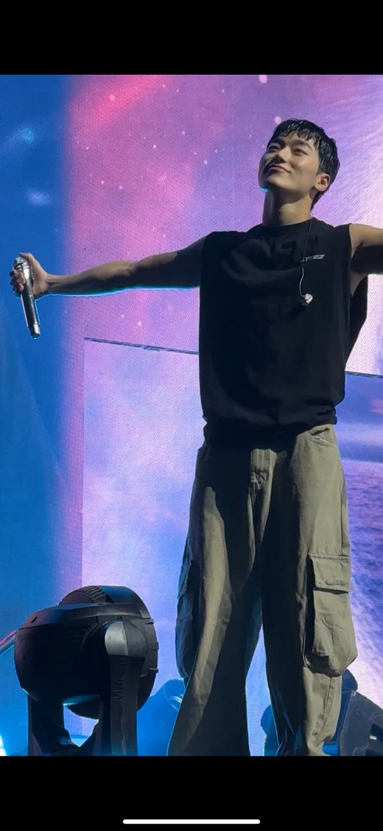 k 🥭💕 tweet media