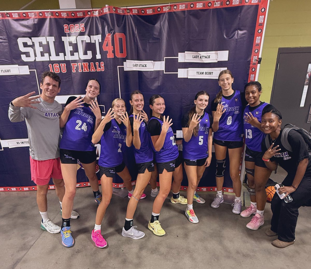 LADYATTACKELITE's tweet image. The Ride Continues✈️
Final 4 🔜 @SelectEventsBB
@LAE2027 @LADYATTACKELITE @Assist_U_ @JoshParcell @FOPBasketball @CoachJTemple @LBI_Carolina
#BeElite