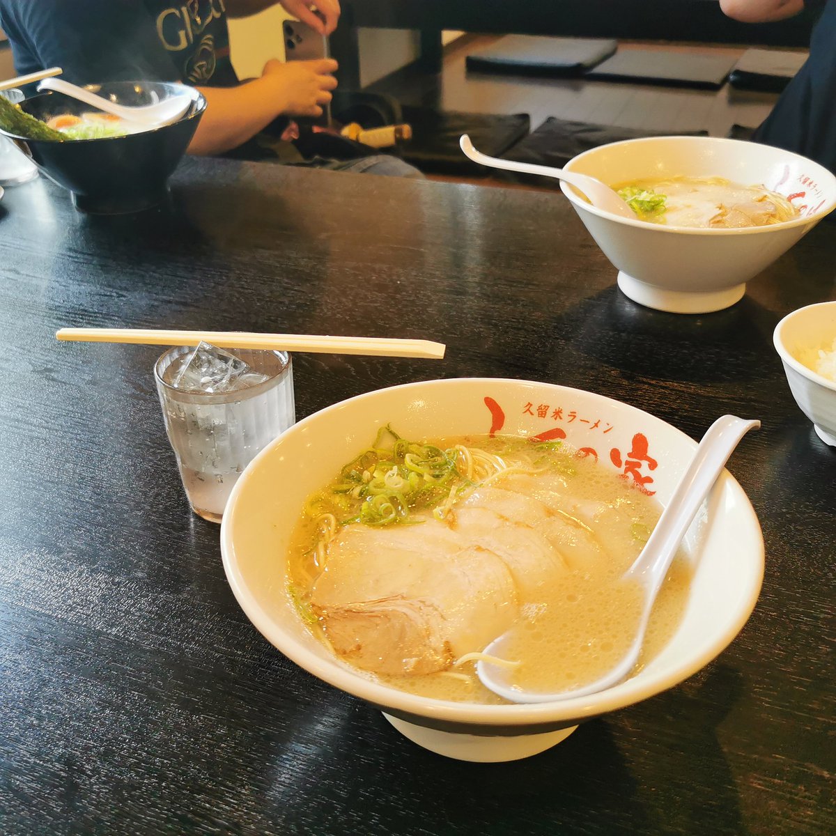 taisyo_subcul's tweet image. 無事帰宅しました。(寝落ち)
今回の現場は久留米に行ってきました!
今回もオモチャを持って楽しんでました。
(ちょっと場所が目立ち過ぎたが気にしないw)
カメラ休憩が以外にも長かったがw
撮影を楽しんできました!
今日はお疲れ様でした。
#コスぷら楽市
#VIBRANT_DJ