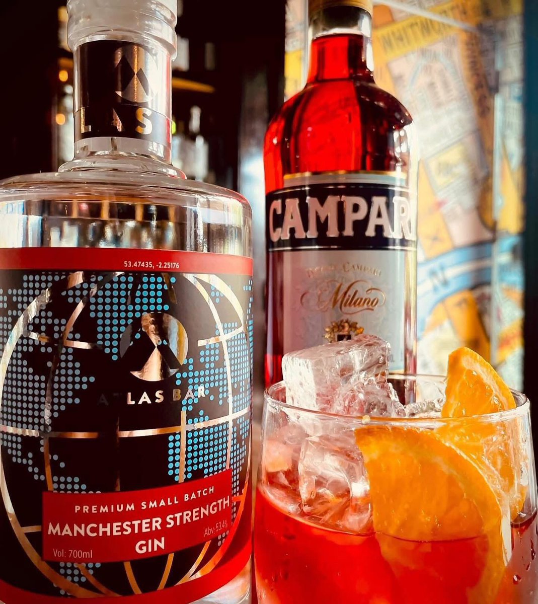 TheGinBible's tweet image. Happy Sunday #Manchester 🍸
With over 570 different gins to choose from, come pop by and have a #gin-tastic time with us. We can find the perfect G&T combination or #cocktail for you @TheAtlasBar 🍸🎉